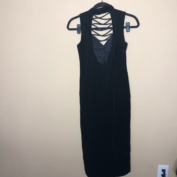 Vintage Black Velvet Cocktail Dress Size 2 - Picture 5 of 7
